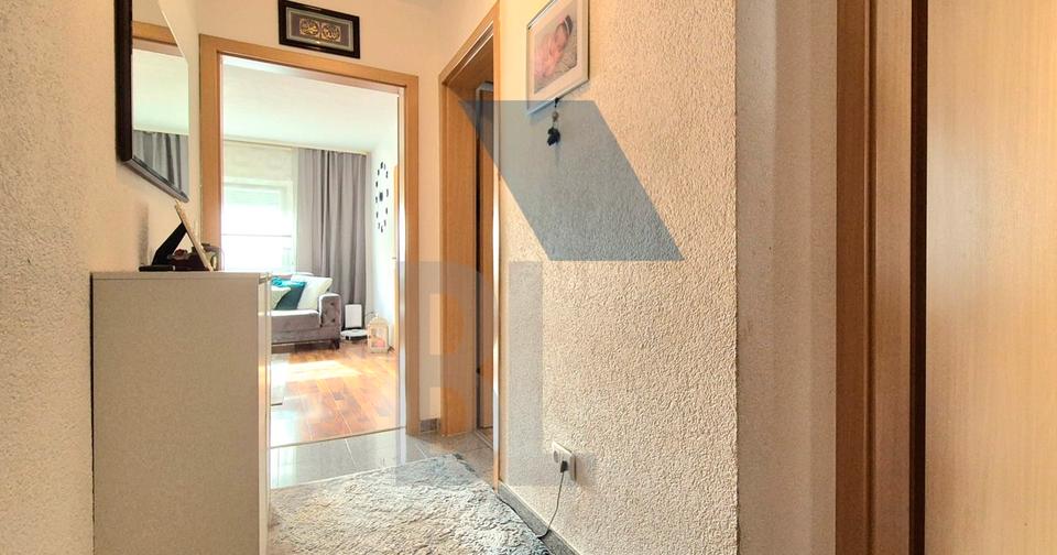 Mehrfamilienhaus, Wohnhaus Stuttgart Zuffenhausen - 8 Zimmer, 185 m&sup2;, 3.399&euro; | Angebot:23740226