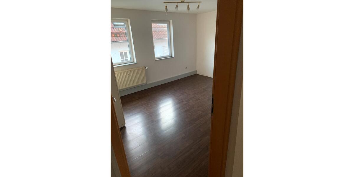 Etagenwohnung Pleidelsheim - 6 Zimmer, 110 m&sup2;, 1.690&euro; | Angebot:24839462