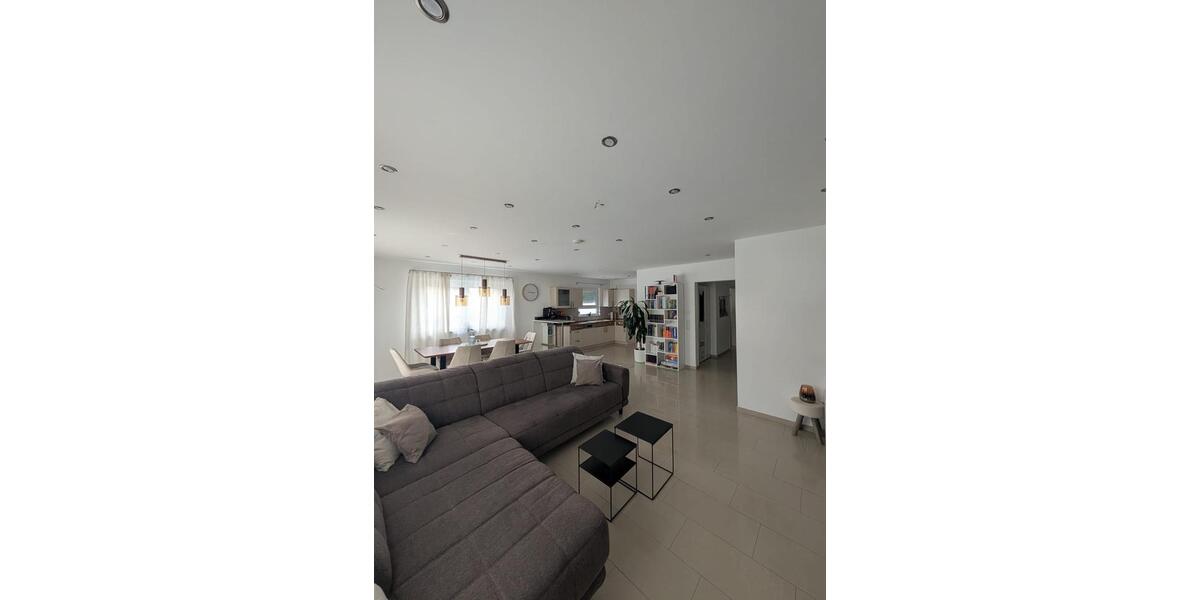 Etagenwohnung Göppingen - 3 Zimmer, 105 m&sup2;, 1.350&euro; | Angebot:25457016