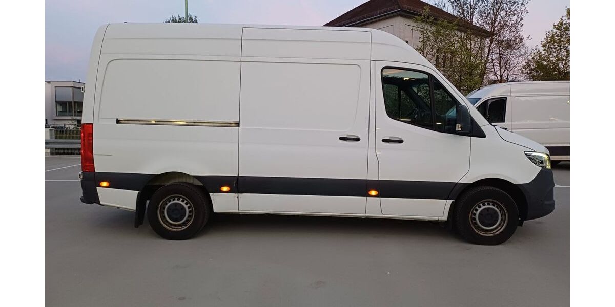 Mercedes-Benz Sprinter 219.000 km 19.100 &euro; Esslingen am Neckar 73733