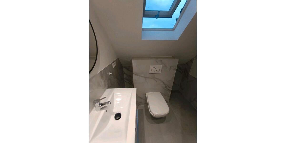 Dachgeschoßwohnung Ebersbach an der Fils - 2.5 Zimmer, 62 m&sup2;, 820&euro; | Angebot:26035434