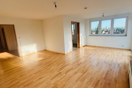 Haus Stuttgart Fasanenhof-Ost - 2.5 Zimmer, 88 m&sup2;, 1.860&euro; | Angebot:27594292
