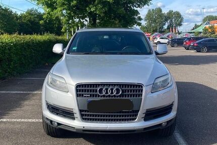 Audi Q7 339.659 km 11.300 &euro; stuttgart 70378