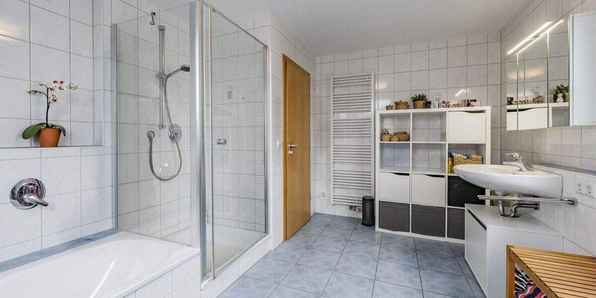 Einfamilienhaus Abstatt - 7 Zimmer, 165 m&sup2;, 690.000&euro; | Angebot:25704230