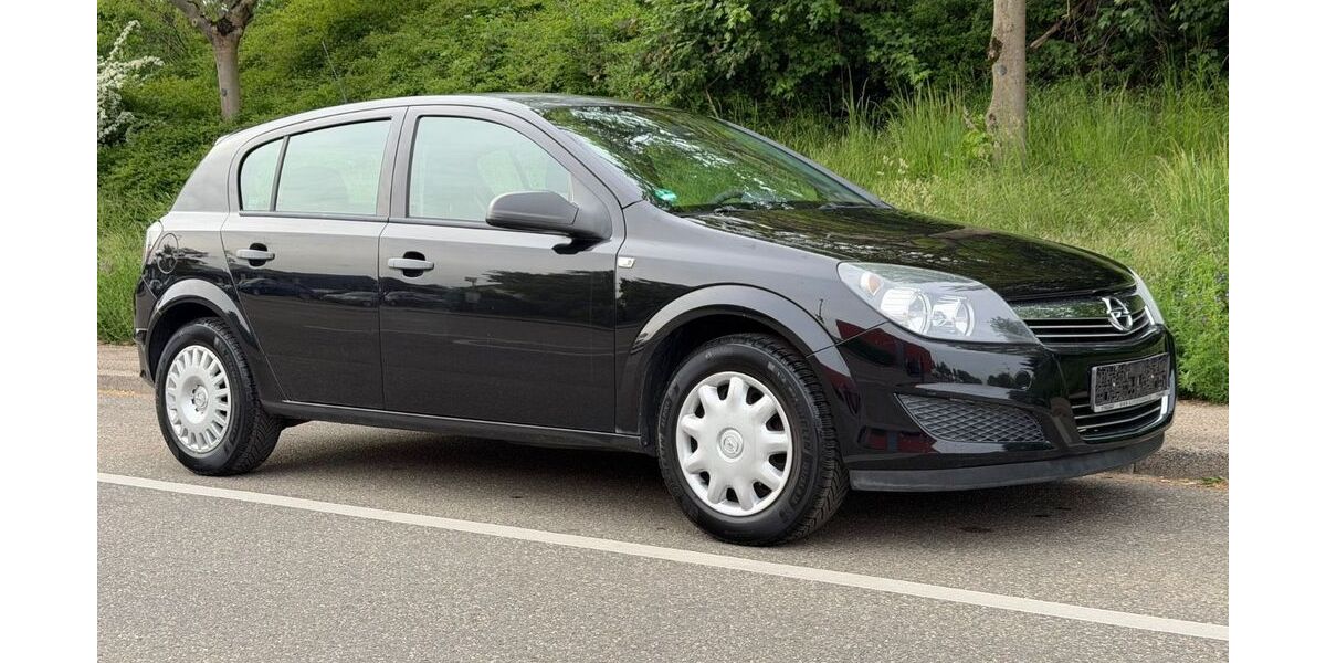 Opel Astra 148.000 km 2.300 &euro; Fellbach 70736