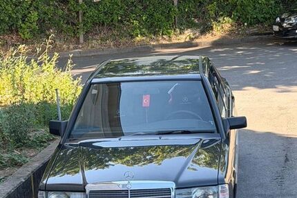 Mercedes-Benz 190 301.000 km 4.600 &euro; Korntal- Münchingen 70825
