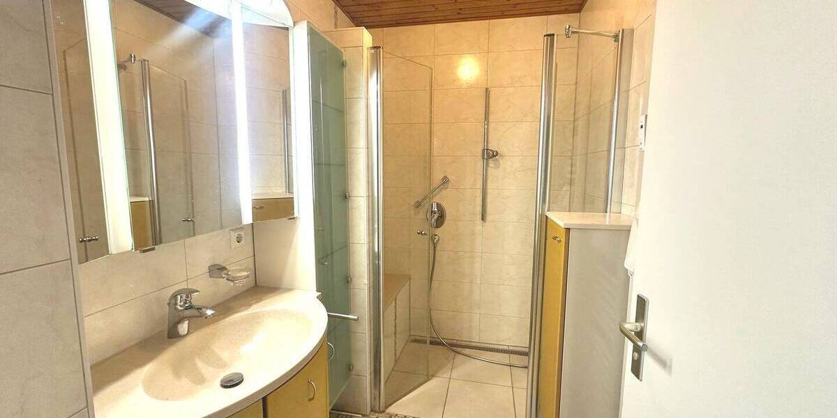 Etagenwohnung Stuttgart Botnang - 3 Zimmer, 80 m&sup2;, 345.000&euro; | Angebot:26569485