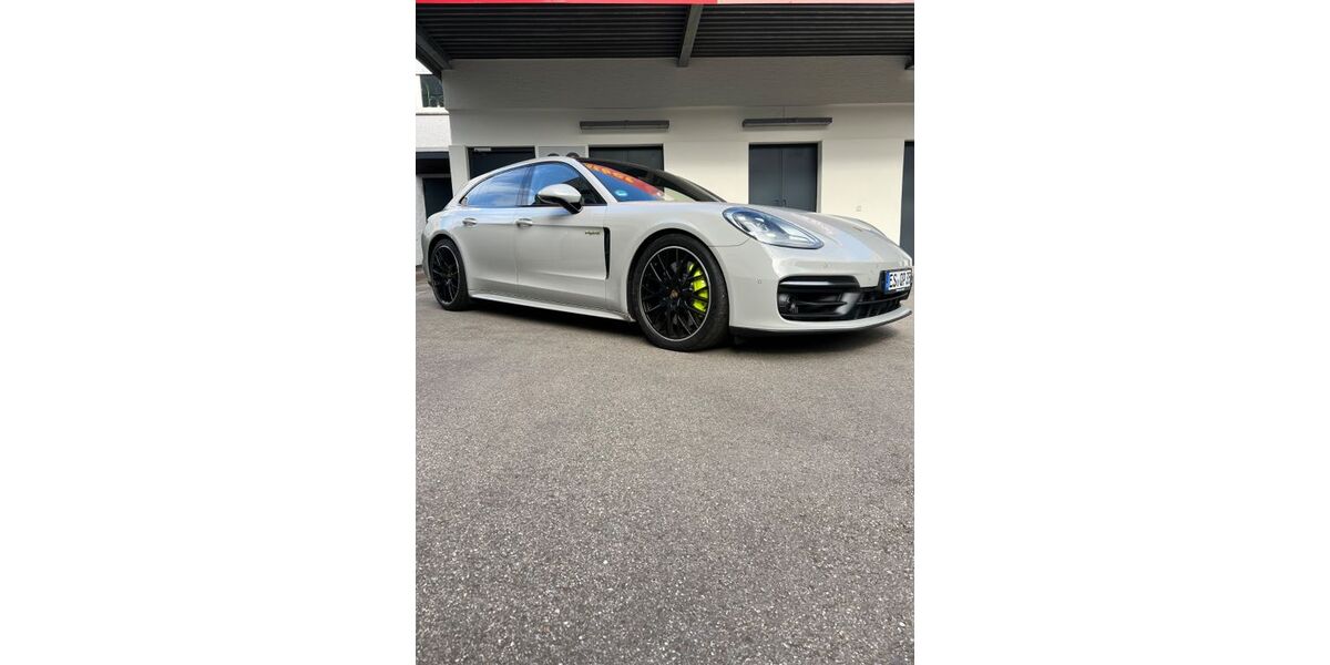 Porsche Panamera 69.800 km 89.999 &euro; Stuttgart 70565