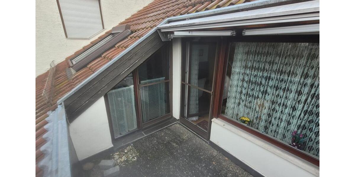 Dachgeschoßwohnung Stuttgart Sillenbuch - 3 Zimmer, 86 m&sup2;, 370.000&euro; | Angebot:24278521