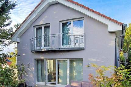 Haus Weissach-Flacht / Kreis Böblingen Flacht - 9 Zimmer, 283 m&sup2;, 849.000&euro; | Angebot:25720608