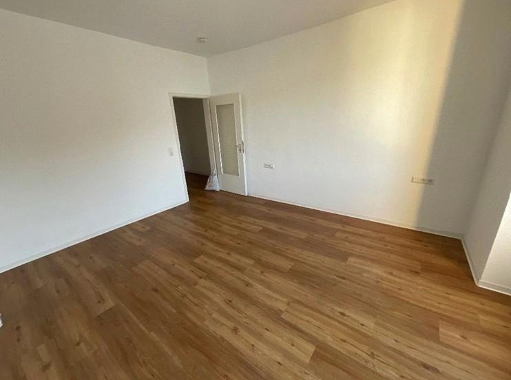 Dachgeschoßwohnung Esslingen am Neckar Pliensauvorstadt - 2 Zimmer, 52 m&sup2;, 477&euro; | Angebot:25960097