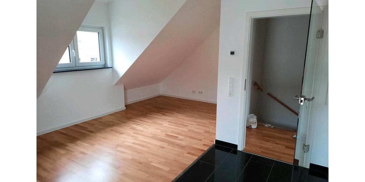 Doppelhaushälfte Berglen - 6 Zimmer, 150 m&sup2;, 2.000&euro; | Angebot:27620242