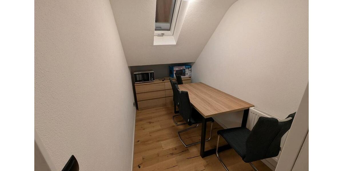 Dachgeschoßwohnung Leinfelden-Echterdingen Echterdingen - 3.5 Zimmer, 70 m&sup2;, 650&euro; | Angebot:25994983