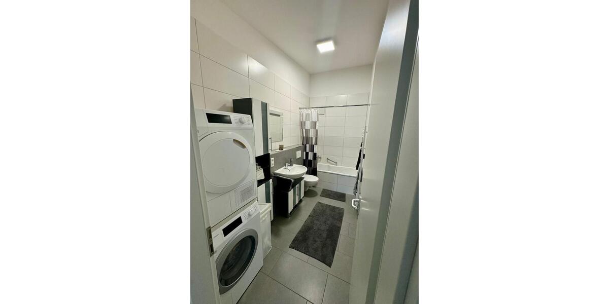 Dachgeschoßwohnung Leonberg - 3 Zimmer, 87 m&sup2;, 1.275&euro; | Angebot:25784990