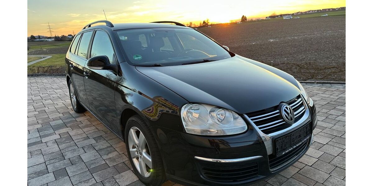 VW Golf 221.000 km 2.700 &euro; Backnang 71522
