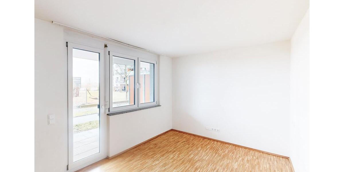 Erdgeschoßwohnung Böblingen - 4 Zimmer, 92 m&sup2;, 1.215&euro; | Angebot:25650502