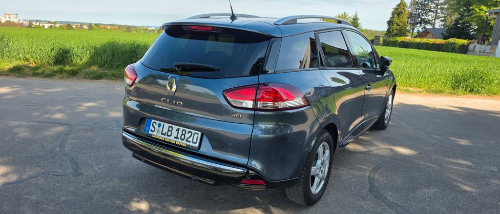 Renault Clio 190.000 km 3.800 &euro; Stuttgart 70327