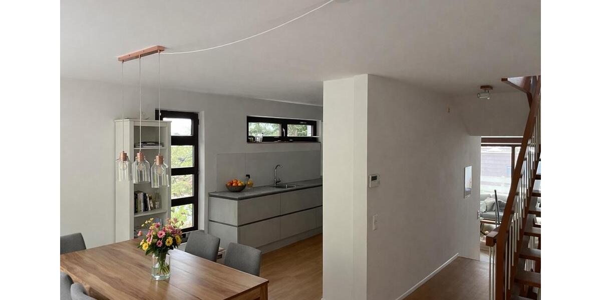 Reihenhaus Ebersbach an der Fils - 5 Zimmer, 150 m&sup2;, 2.050&euro; | Angebot:26533924