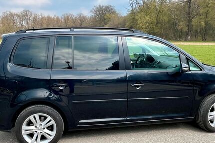 VW Touran 151.119 km 6.500 &euro; Denkendorf 73770