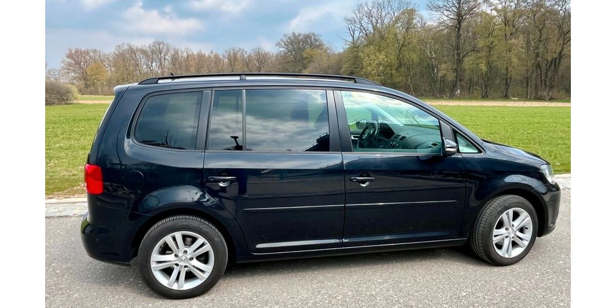 VW Touran 151.119 km 6.500 &euro; Denkendorf 73770