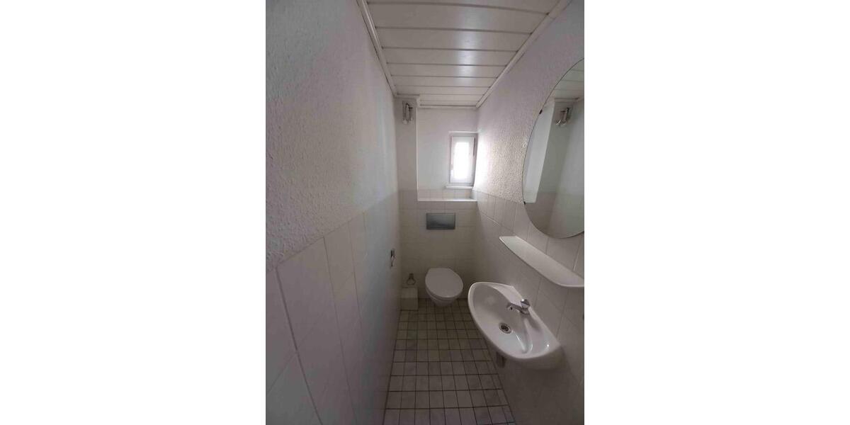 Dachgeschoßwohnung Stuttgart Bad Cannstatt - 2 Zimmer, 67 m&sup2;, 738&euro; | Angebot:26350565