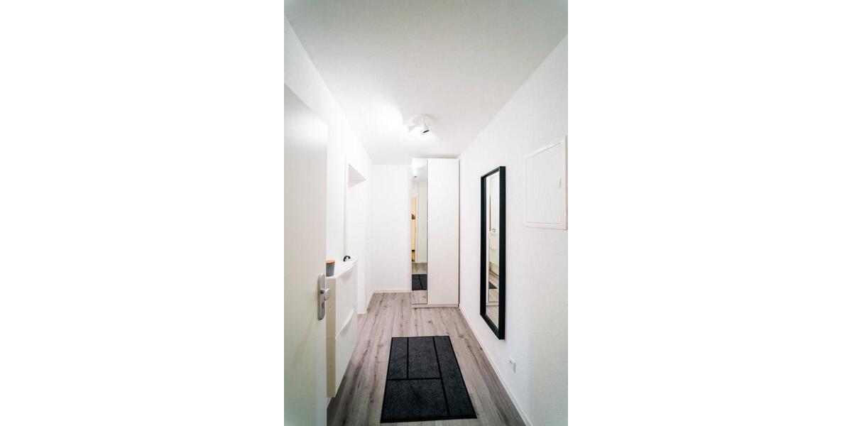 Etagenwohnung Stuttgart Luginsland - 1 Zimmer, 32 m&sup2;, 1.200&euro; | Angebot:25840397