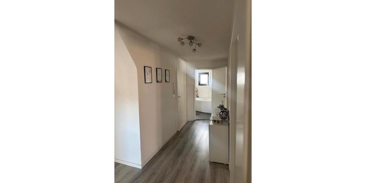 Dachgeschoßwohnung Schwieberdingen - 3 Zimmer, 67 m&sup2;, 238.000&euro; | Angebot:26464066