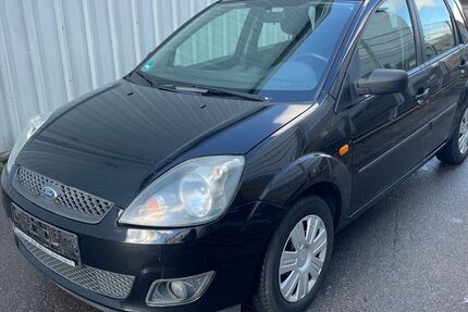 Ford Fiesta 86.000 km 2.690 &euro; Böblingen 71034