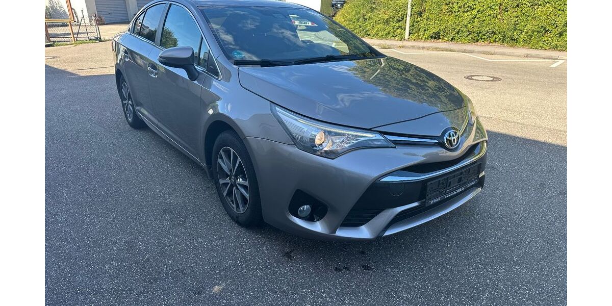 Toyota Avensis 147.000 km 12.600 &euro; Möglingen/Ludwigsburg 71696