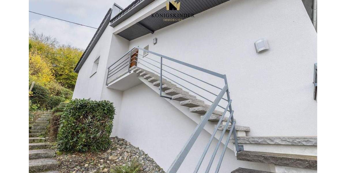 Einfamilienhaus Wernau - 8 Zimmer, 255 m&sup2;, 790.000&euro; | Angebot:25732002