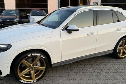 Mercedes-Benz GLC 200 AMG Line 4Matic*Panorama,Leder,LED,* 11.800 km 53.999 &euro; Schorndorf 73614