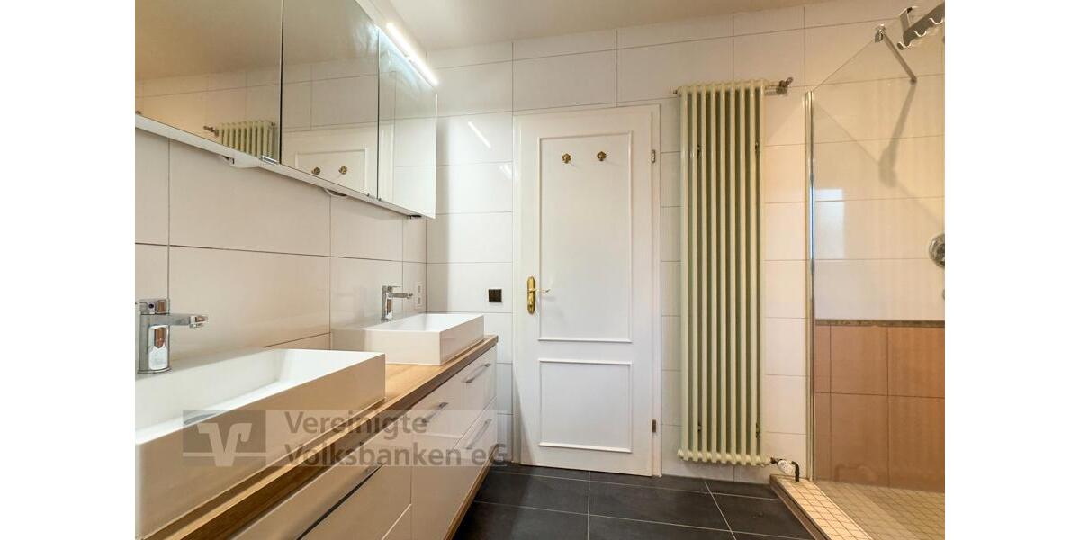 Erdgeschoßwohnung Sindelfingen Eichholz - 3.5 Zimmer, 142 m&sup2;, 2.280&euro; | Angebot:24878024