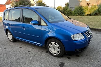 VW Touran 99.500 km 6.900 &euro; Böblingen 71034