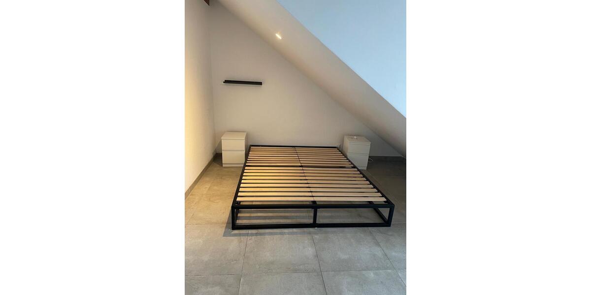 Dachgeschoßwohnung Sindelfingen Sindelfingen (Stadt) - 1 Zimmer, 50 m&sup2;, 750&euro; | Angebot:25995001