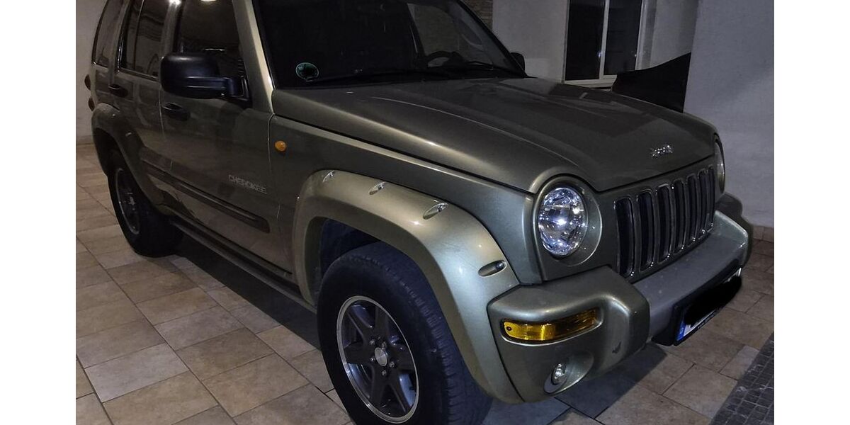 Jeep Cherokee 212.000 km 6.590 &euro; Stuttgart 70565