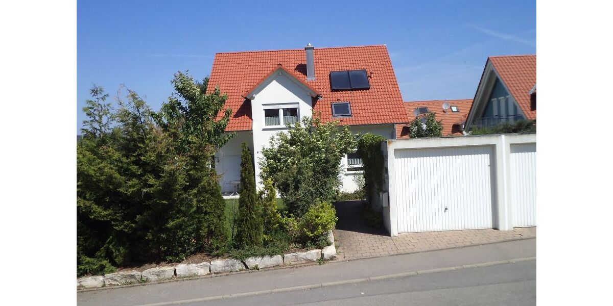 Moderne Dachgeschosswohnung - Dachgeschoßwohnung Weil im Schönbuch Neuweiler | Angebot:25901338