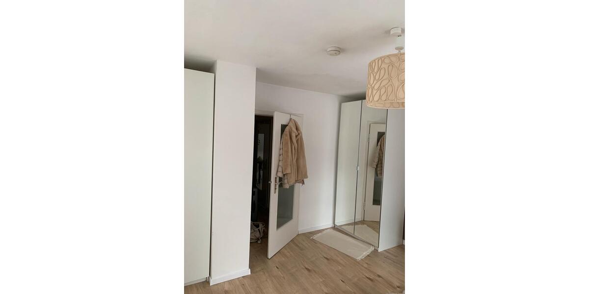 Dachgeschoßwohnung Stuttgart Vaihingen - 1.5 Zimmer, 32 m&sup2;, 850&euro; | Angebot:25944585