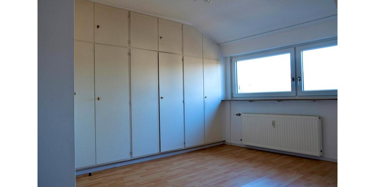 Dachgeschoßwohnung Stuttgart Vaihingen - 2 Zimmer, 45 m&sup2;, 650&euro; | Angebot:26038458