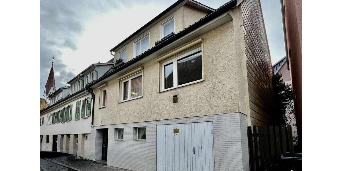 Einfamilienhaus Plochingen - 8 Zimmer, 154 m&sup2;, 270.000&euro; | Angebot:25522873