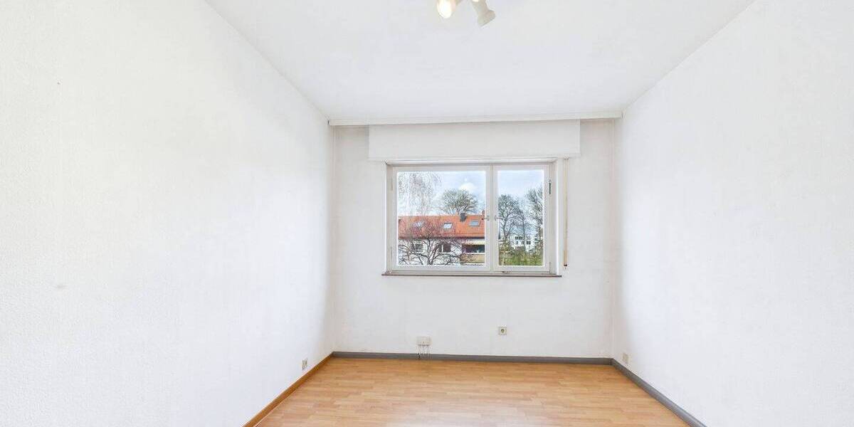 Einfamilienhaus Stuttgart Dürrlewang - 8 Zimmer, 170 m&sup2;, 559.000&euro; | Angebot:26043137