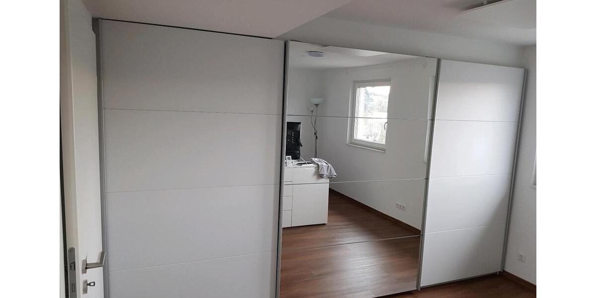 Dachgeschoßwohnung Nürtingen - 3 Zimmer, 80 m&sup2;, 1.000&euro; | Angebot:25264201