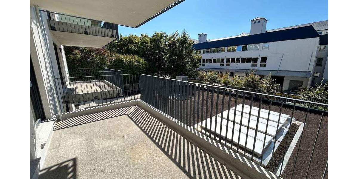 Etagenwohnung Stuttgart Untertürkheim - 2 Zimmer, 70 m&sup2;, 1.150&euro; | Angebot:25769468