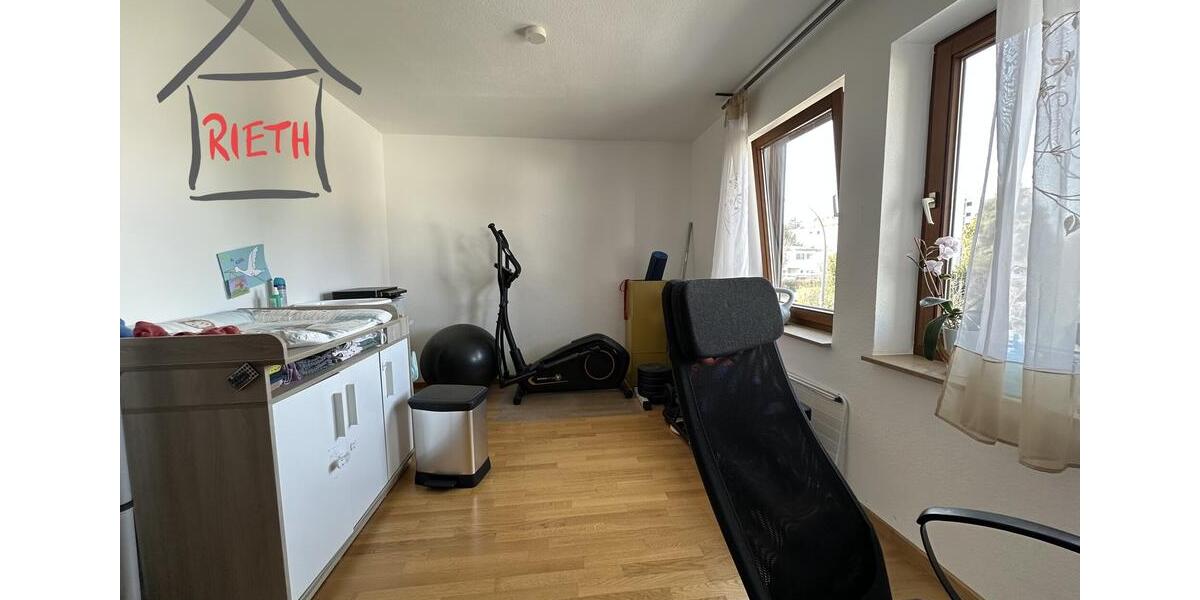 Etagenwohnung Ludwigsburg Oßweil - 3.5 Zimmer, 92 m&sup2;, 1.100&euro; | Angebot:25978046