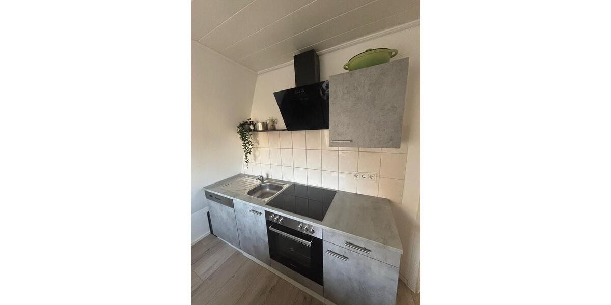 Dachgeschoßwohnung Stuttgart Feuerbach - 2 Zimmer, 43 m&sup2;, 650&euro; | Angebot:25806221