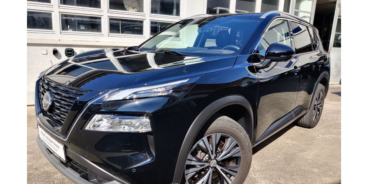 Nissan X-Trail 77.000 km 26.750 &euro; Fellbach 70734