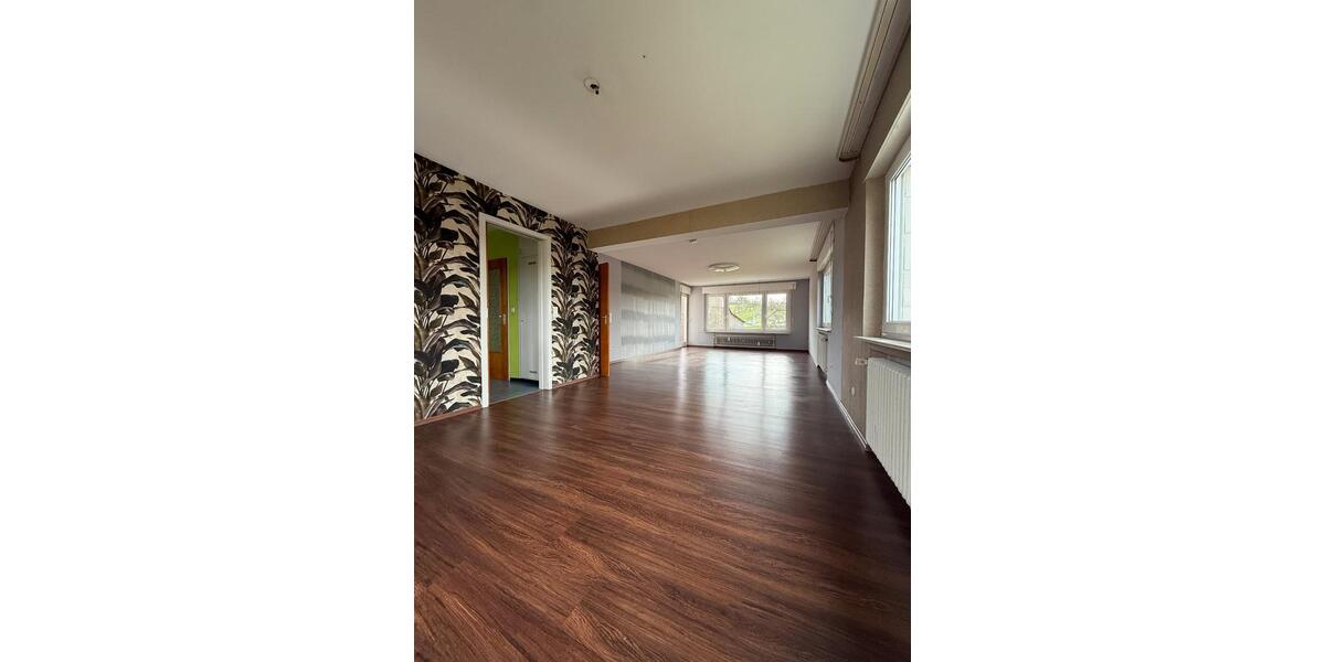 Etagenwohnung Backnang - 3.5 Zimmer, 105 m&sup2;, 1.000&euro; | Angebot:25251560