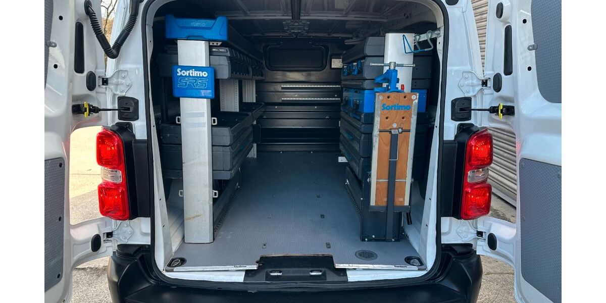 Opel Vivaro 104.757 km 15.300 &euro; Sindelfingen 71065