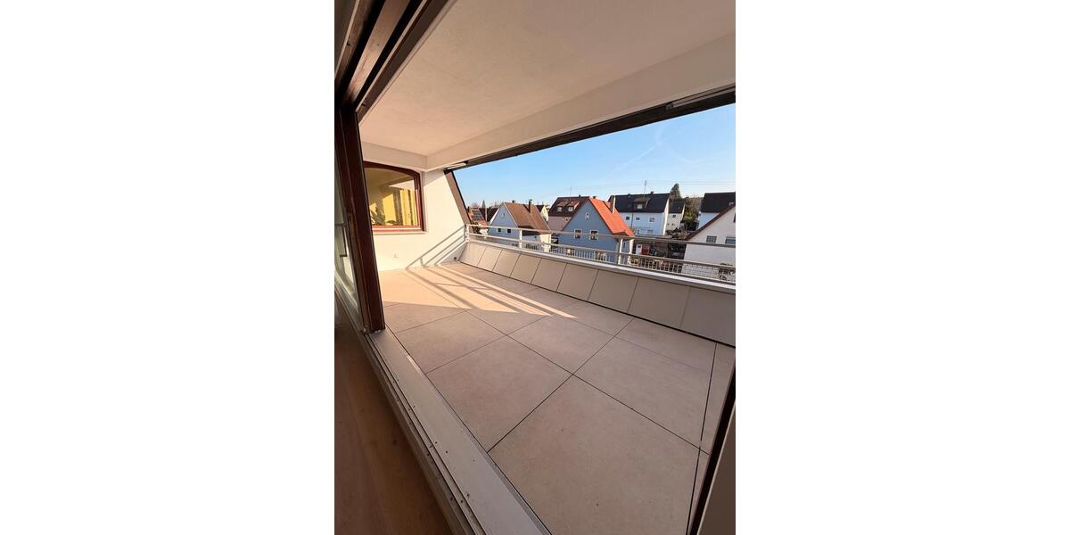 Dachgeschoßwohnung Kornwestheim - 4 Zimmer, 108 m&sup2;, 560.000&euro; | Angebot:25888003