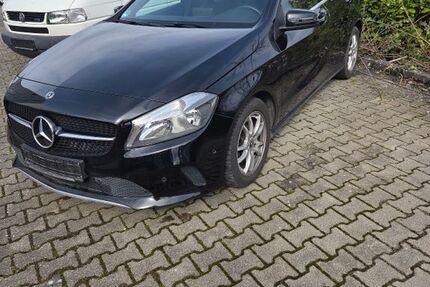 Mercedes-Benz A 180 70.200 km 13.900 &euro; Leonberg 71229