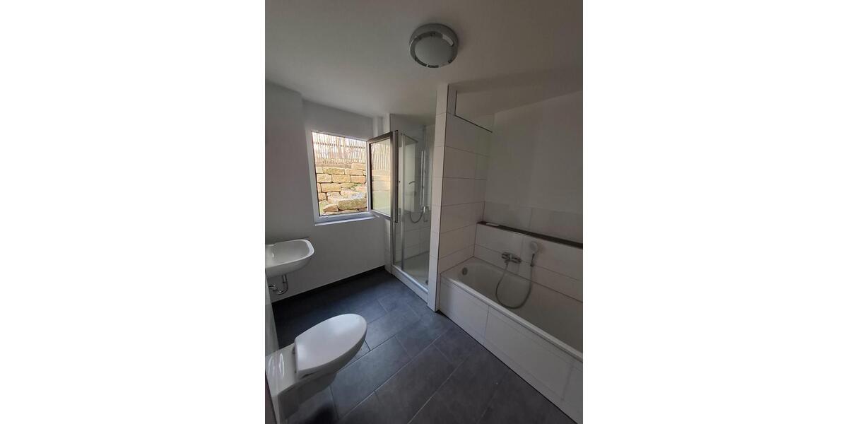 Etagenwohnung Leonberg - 3 Zimmer, 104 m&sup2;, 1.600&euro; | Angebot:26648296